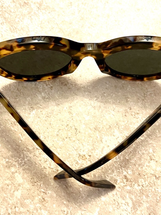 Timeless Balenciaga tortoise sunglasses